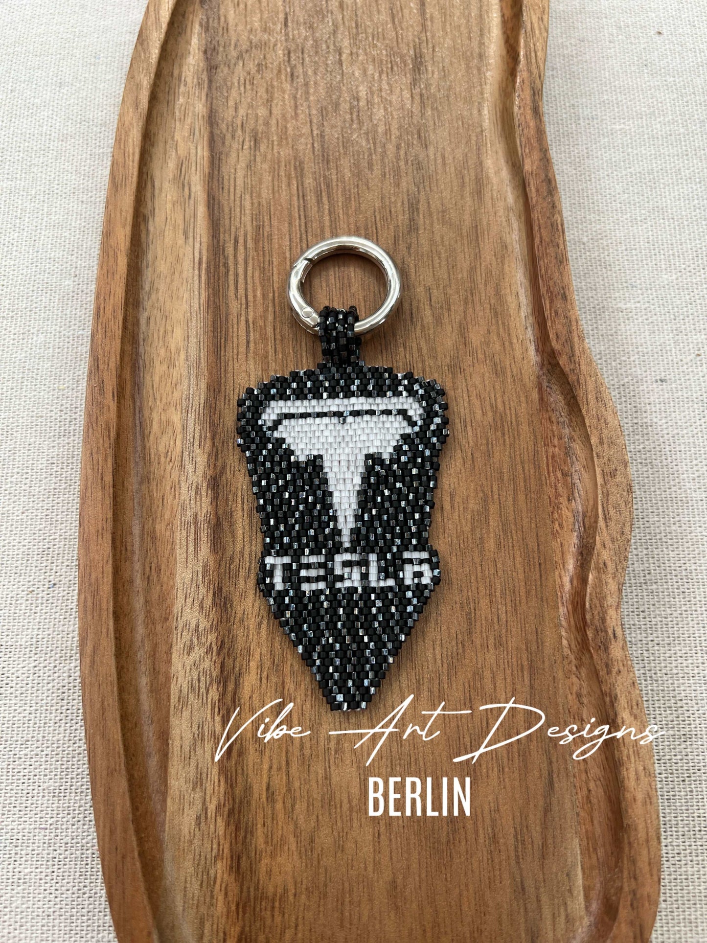 Schlüsselanhänger Exclusive Beaded Keychains with Tesla Logo